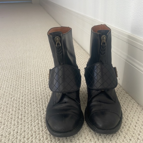 Size 36 Chanel boots. They’re beautiful but just a bit too small on me. - Picture 4 of 7